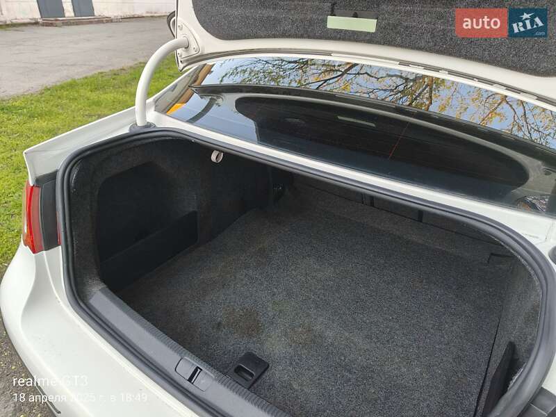 Седан Volkswagen Passat 2008 в Запорожье