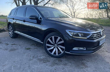 Універсал Volkswagen Passat 2015 в 