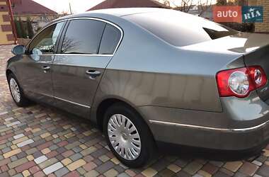 Седан Volkswagen Passat 2005 в 