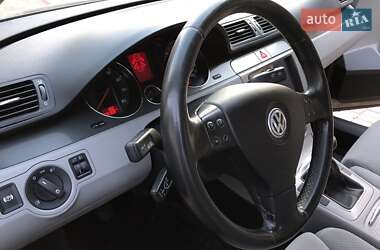 Седан Volkswagen Passat 2005 в 
