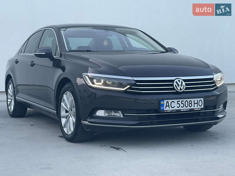 Седан Volkswagen Passat 2018 в Луцке