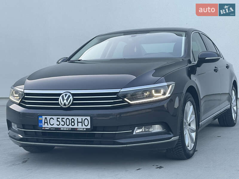 Седан Volkswagen Passat 2018 в Луцке