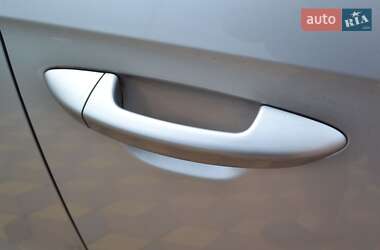 Седан Volkswagen Passat 2006 в 