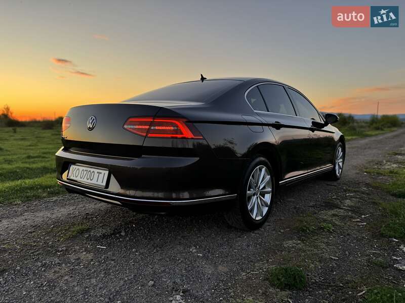 Седан Volkswagen Passat 2018 в Мукачевому