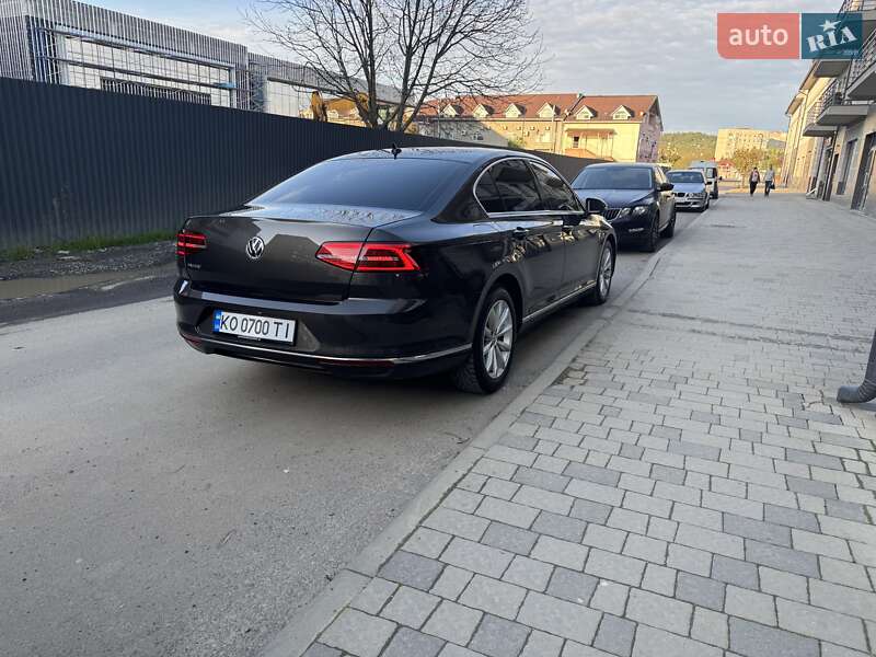 Седан Volkswagen Passat 2018 в Мукачевому
