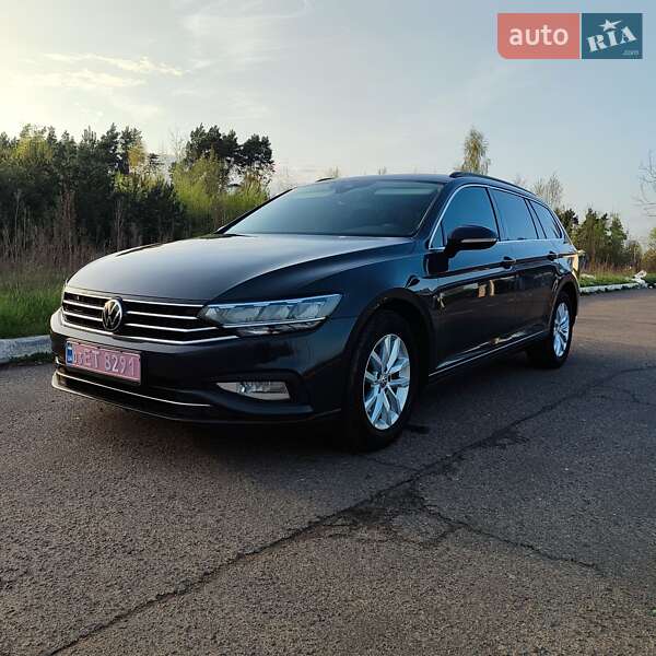 Універсал Volkswagen Passat 2020 в Радивиліві