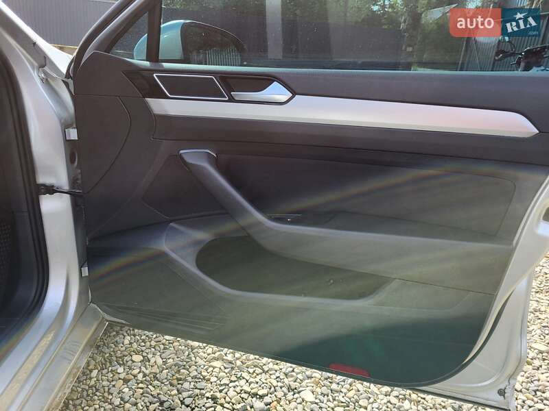 Універсал Volkswagen Passat 2015 в Коломиї