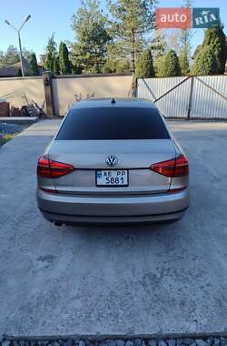 Седан Volkswagen Passat 2016 в 
