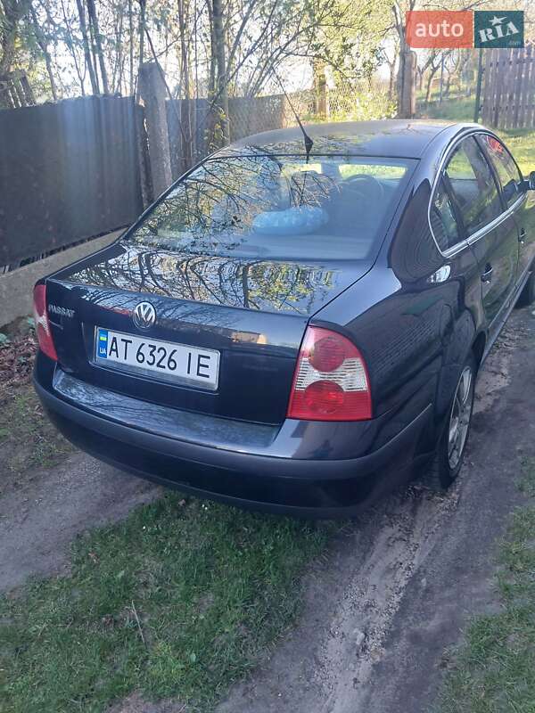 Седан Volkswagen Passat 2001 в Тлумачі