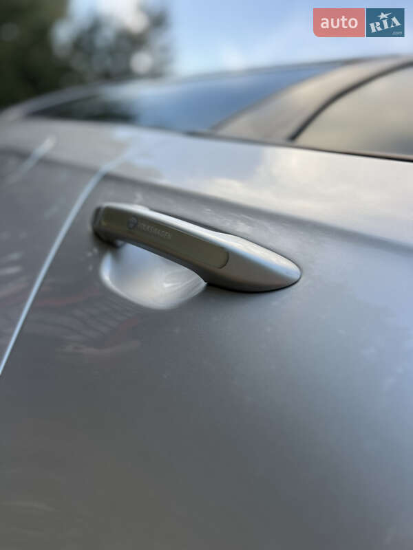 Универсал Volkswagen Passat 2008 в Киеве