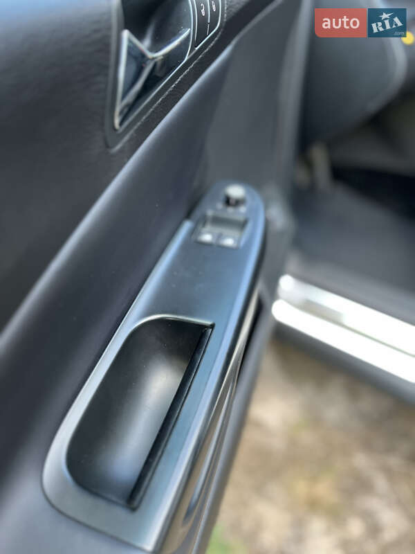 Универсал Volkswagen Passat 2008 в Киеве