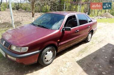 Седан Volkswagen Passat 1994 в 