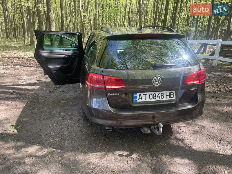 Универсал Volkswagen Passat 2012 в Ивано-Франковске