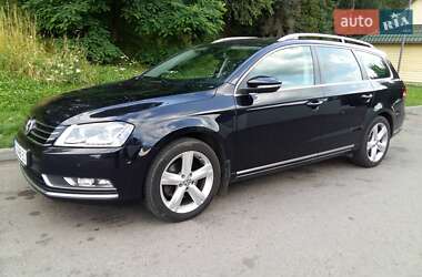 Універсал Volkswagen Passat 2012 в 