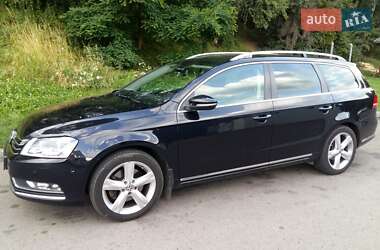 Універсал Volkswagen Passat 2012 в 