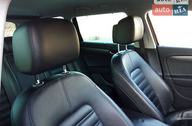 Універсал Volkswagen Passat 2012 в 