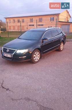 Універсал Volkswagen Passat 2009 в 