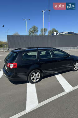 Універсал Volkswagen Passat 2005 в 