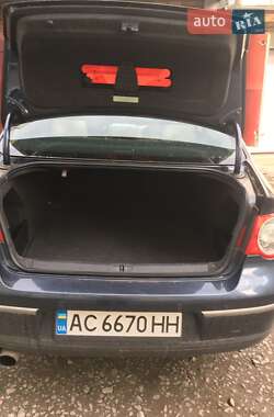 Седан Volkswagen Passat 2006 в 