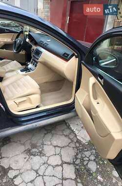 Седан Volkswagen Passat 2006 в 