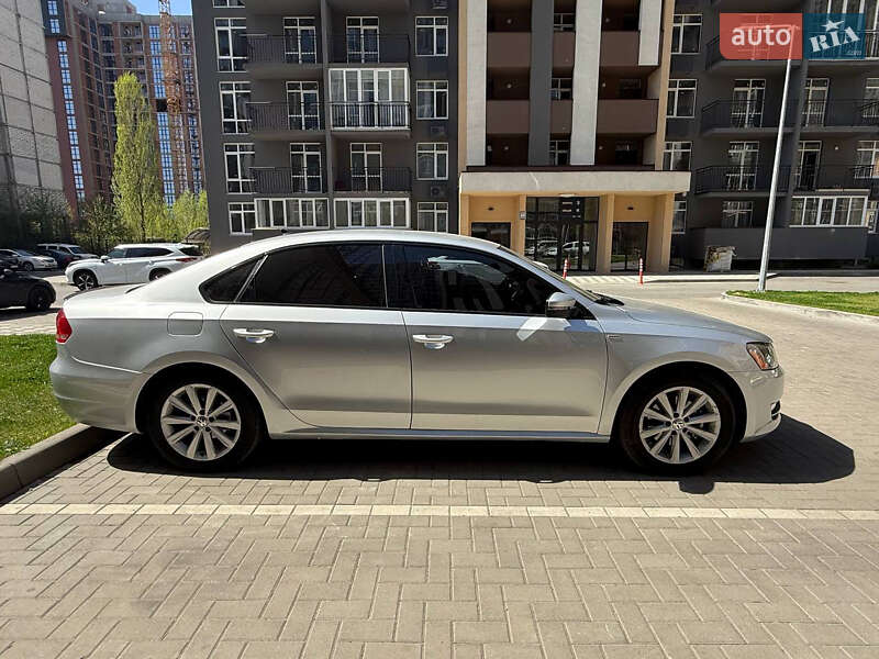 Седан Volkswagen Passat 2014 в Киеве