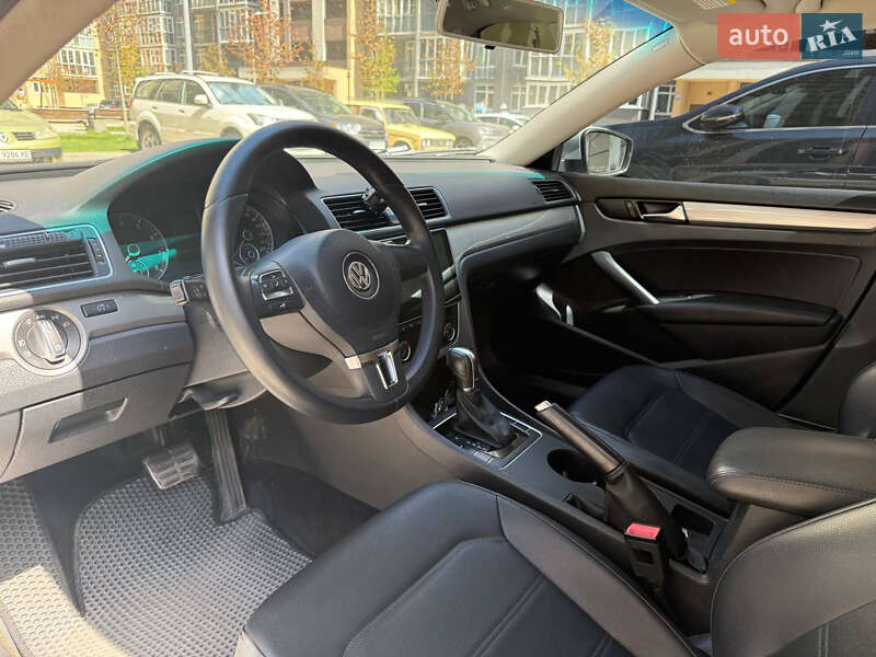 Седан Volkswagen Passat 2014 в Киеве
