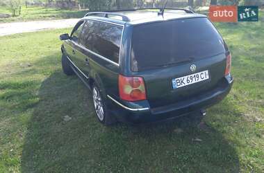 Універсал Volkswagen Passat 2001 в 