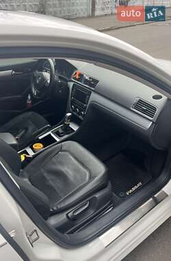 Седан Volkswagen Passat 2012 в 