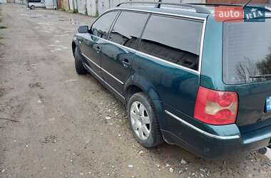 Універсал Volkswagen Passat 2001 в 