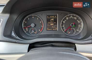 Седан Volkswagen Passat 2012 в 