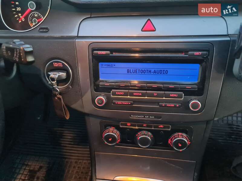 Універсал Volkswagen Passat 2010 в Києві