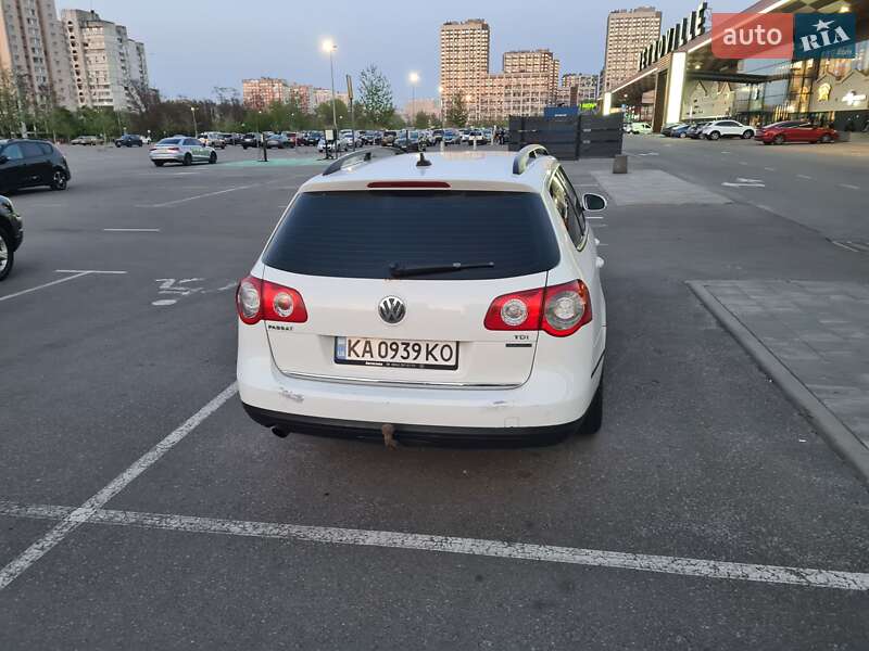 Універсал Volkswagen Passat 2010 в Києві
