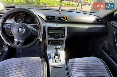 Седан Volkswagen Passat 2010 в 