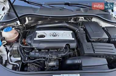 Седан Volkswagen Passat 2011 в 