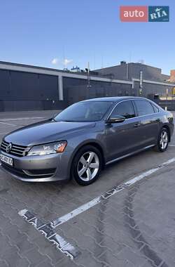 Седан Volkswagen Passat 2012 в 
