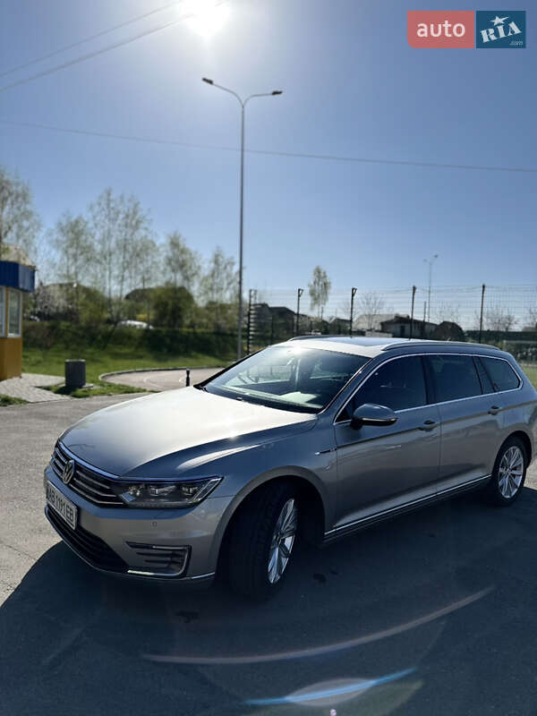Универсал Volkswagen Passat 2016 в Виннице