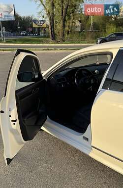 Седан Volkswagen Passat 2015 в 