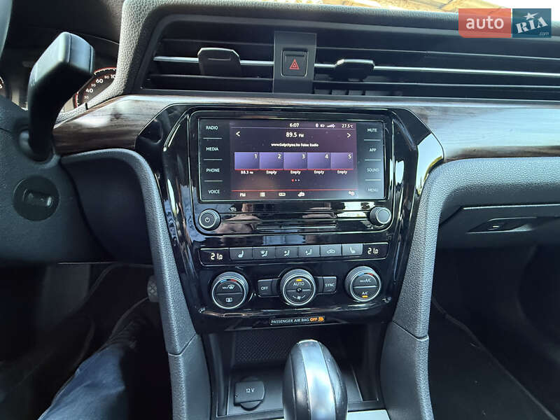 Седан Volkswagen Passat 2021 в Ровно