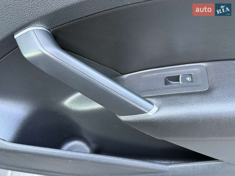 Седан Volkswagen Passat 2021 в Ровно