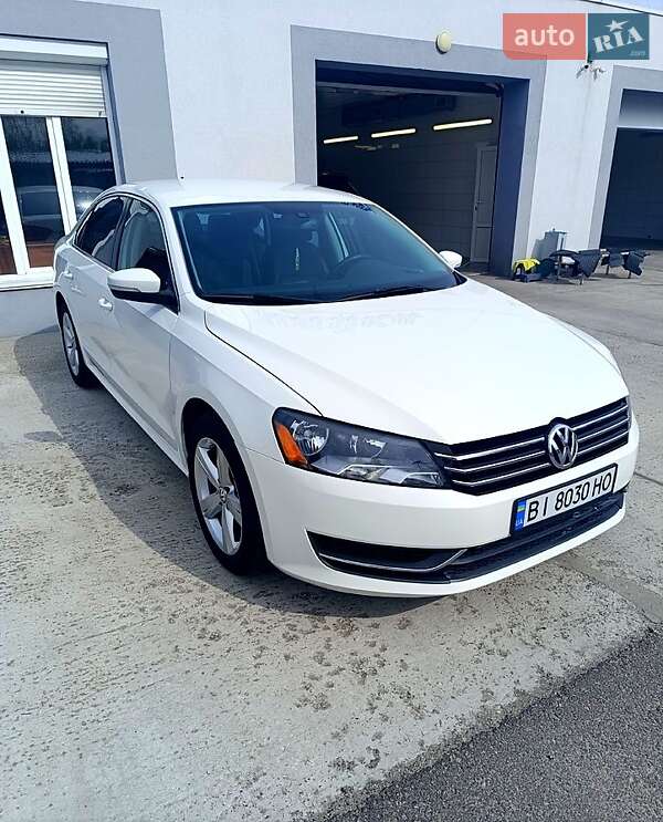Седан Volkswagen Passat 2013 в Кременчуге