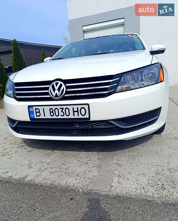 Седан Volkswagen Passat 2013 в Кременчуге