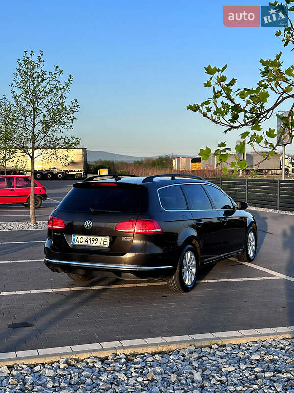 Універсал Volkswagen Passat 2012 в Мукачевому