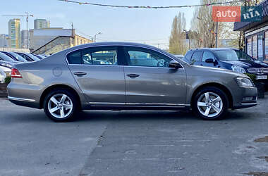 Седан Volkswagen Passat 2011 в 