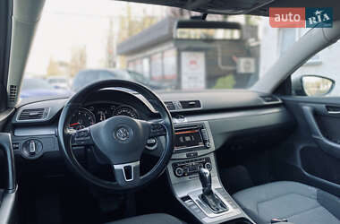 Седан Volkswagen Passat 2011 в 