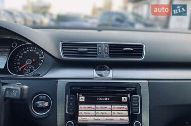 Седан Volkswagen Passat 2011 в 