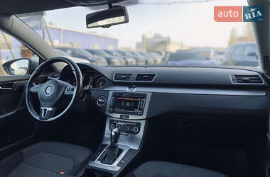 Седан Volkswagen Passat 2011 в 
