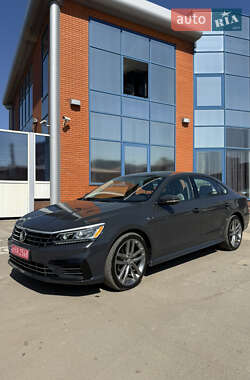 Седан Volkswagen Passat 2017 в 