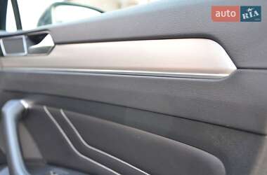 Седан Volkswagen Passat 2020 в 