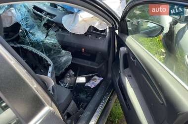 Универсал Volkswagen Passat 2011 в 