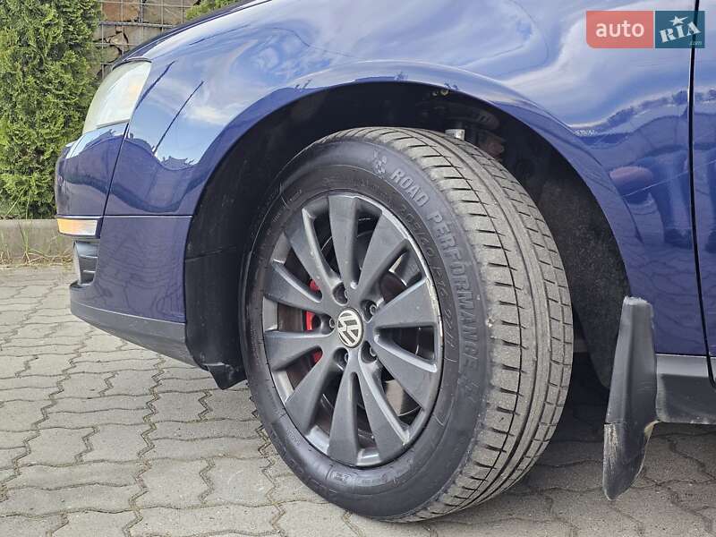 Универсал Volkswagen Passat 2009 в Стрые